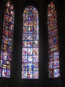 彩色玻璃圣艾蒂安大教堂