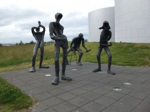 雕塑将佩兰（Reykjavik）淘汰