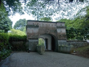 005年a-gates-of-old-fort-canning-singapore